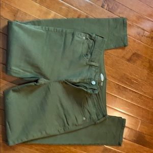 Old navy rockstar skinny jeans in olive